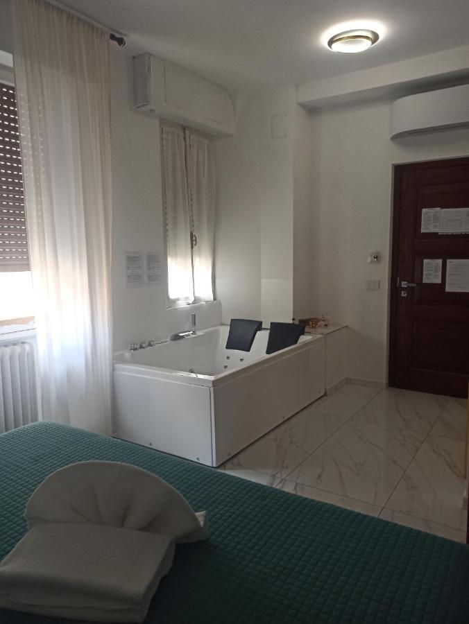 B&B Alle Mura Di San Giovanni Рим Экстерьер фото