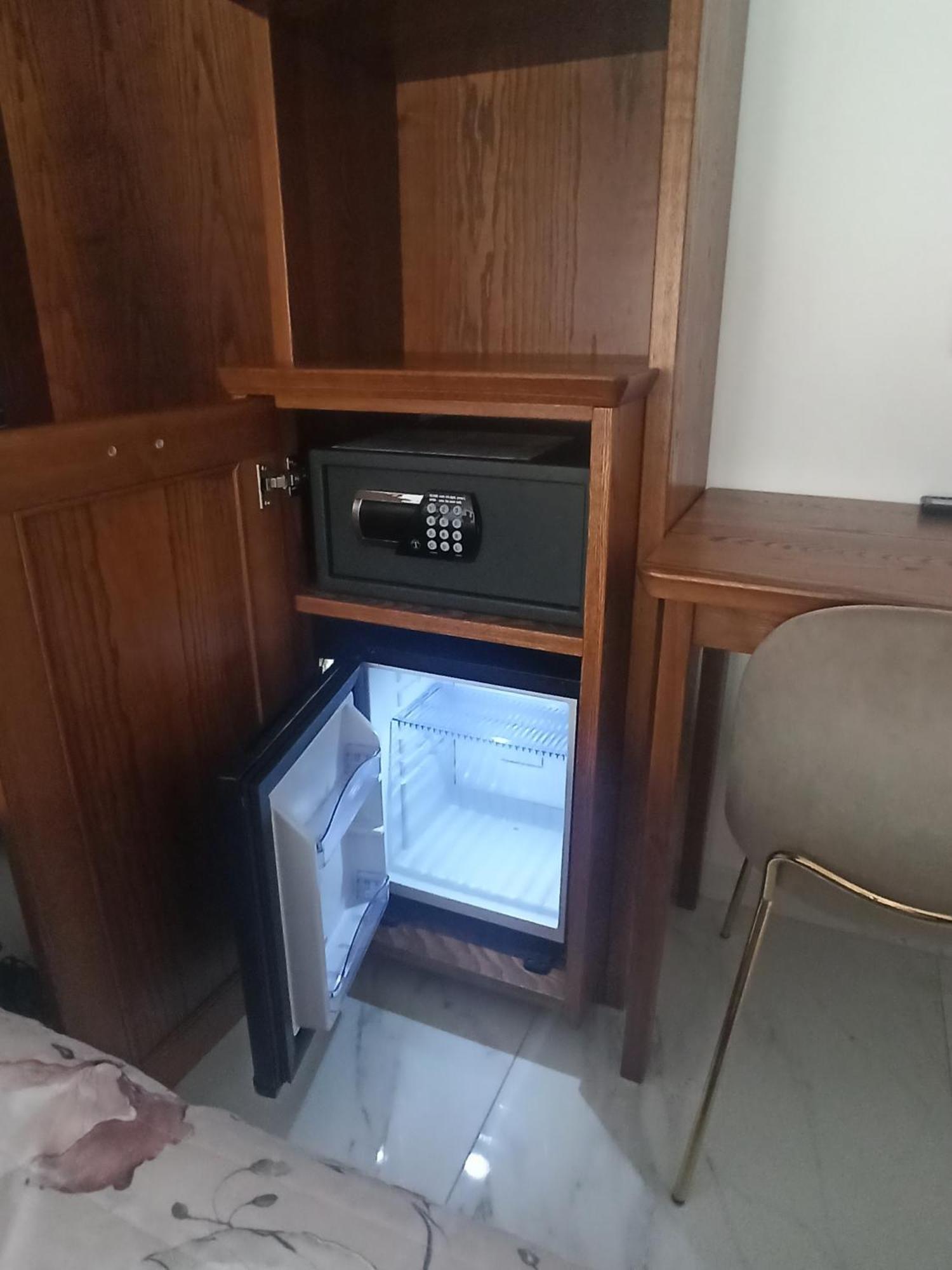 B&B Alle Mura Di San Giovanni Рим Экстерьер фото